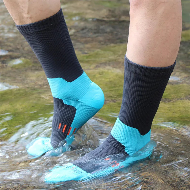 PeakPulse DryTrek Socks